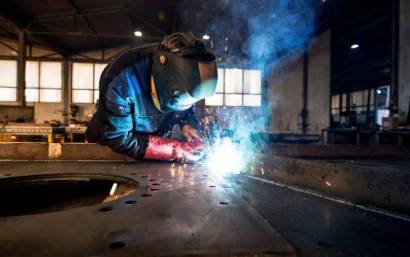 Все виды услуг по металлообработке в Твери  — Профессиональная сварка — фото